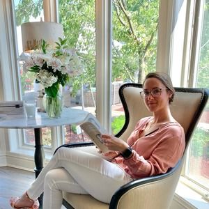 Meet your Posher, Elizabeth